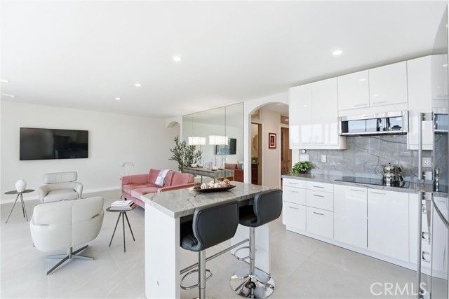 383 Bay Shore 203, Long Beach, CA 90803