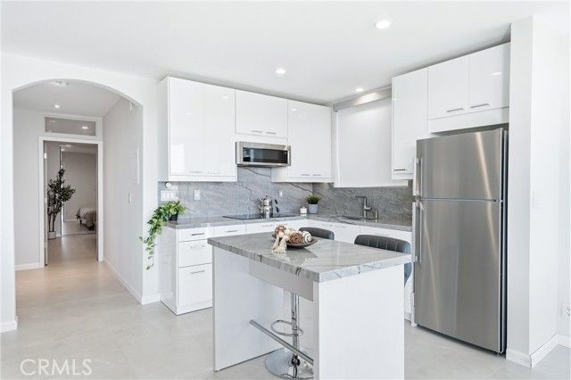 383 Bay Shore 203, Long Beach, CA 90803