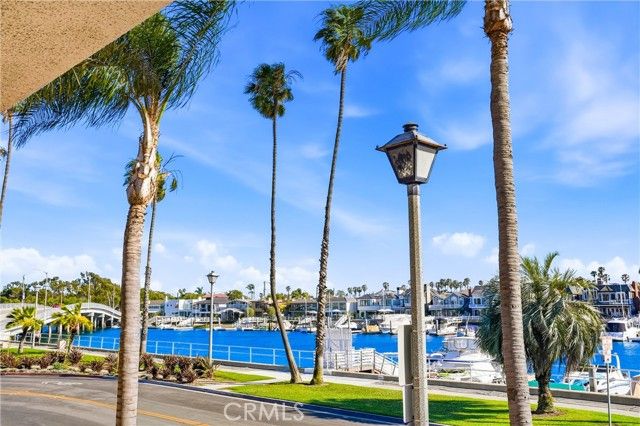 383 Bay Shore 203, Long Beach, CA 90803