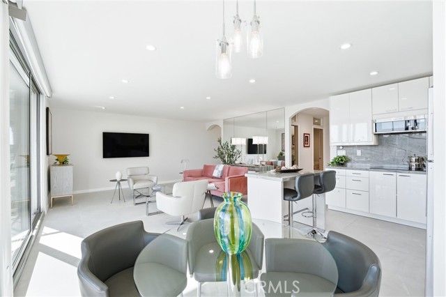 383 Bay Shore 203, Long Beach, CA 90803