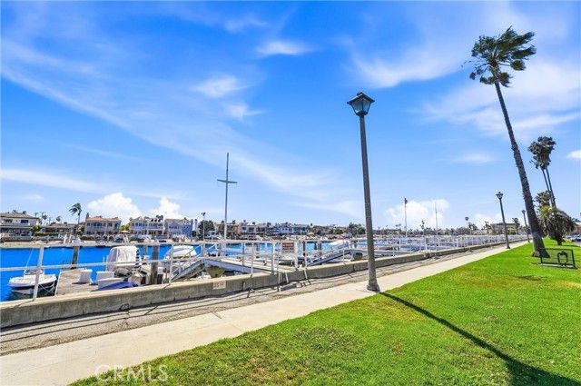 383 Bay Shore 203, Long Beach, CA 90803