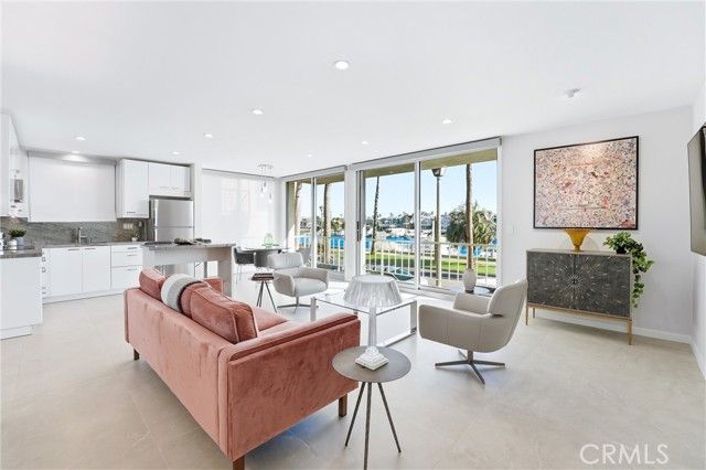 383 Bay Shore 203, Long Beach, CA 90803