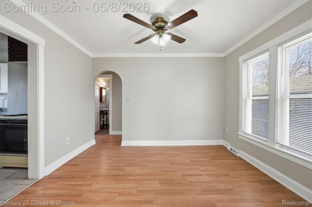 1301 E Muir Avenue, Hazel Park, MI 48030