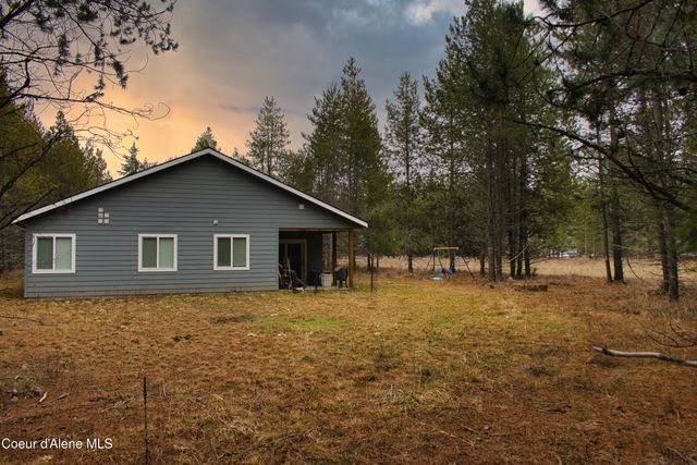 389 Hardy LOOP, Bonners Ferry, ID 83805