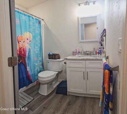 389 Hardy LOOP, Bonners Ferry, ID 83805