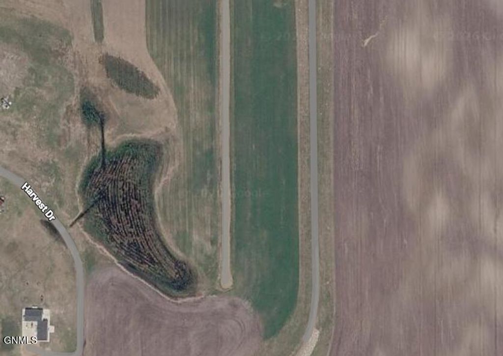 401 James Parkway, Devils Lake, ND 58301 photo 5