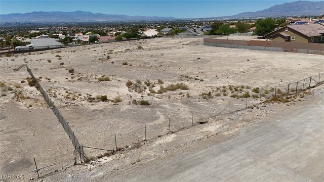 255 Vista Valley Street, Las Vegas, NV 89110