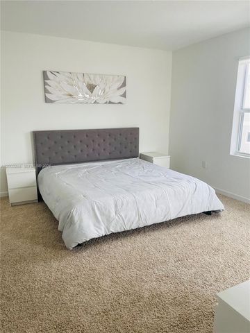 916 SE 19th St 916, Homestead, FL 33034