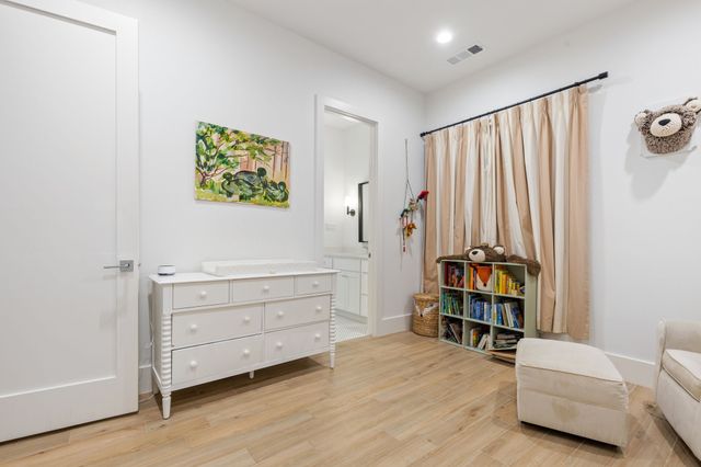 9847 Mixon Drive, Dallas, TX 75220