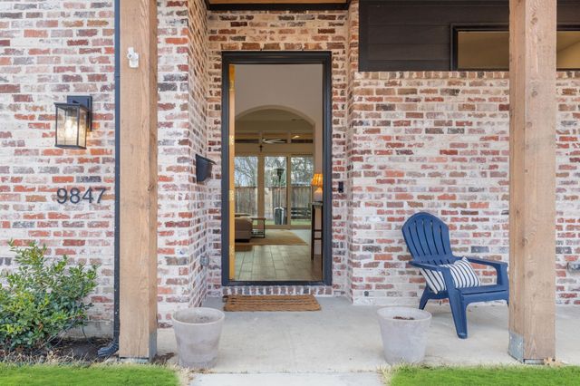 9847 Mixon Drive, Dallas, TX 75220