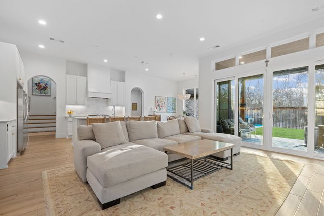 9847 Mixon Drive, Dallas, TX 75220