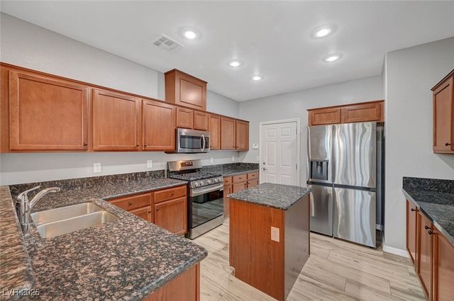 8409 Insignia Avenue 102, Las Vegas, NV 89178