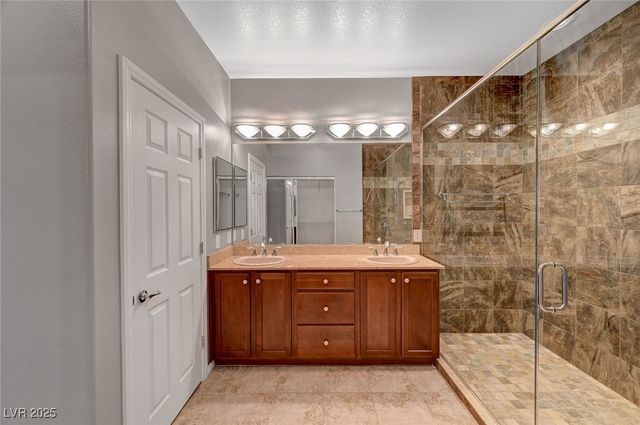 8409 Insignia Avenue 102, Las Vegas, NV 89178