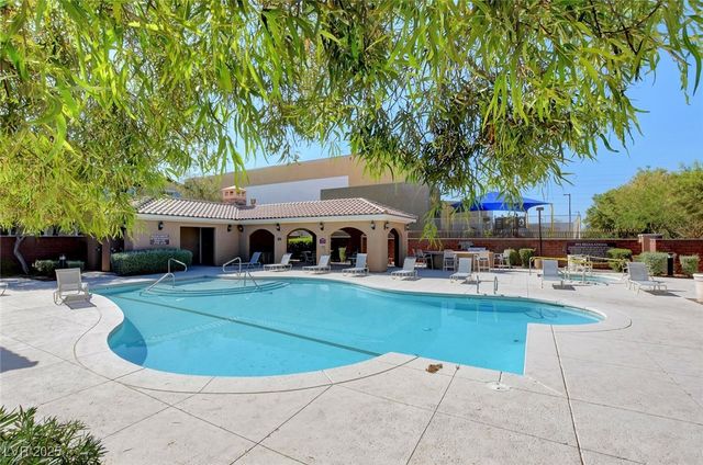 8409 Insignia Avenue 102, Las Vegas, NV 89178