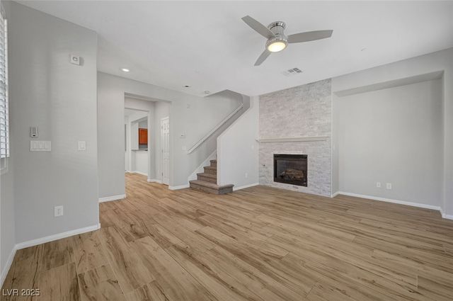 8409 Insignia Avenue 102, Las Vegas, NV 89178