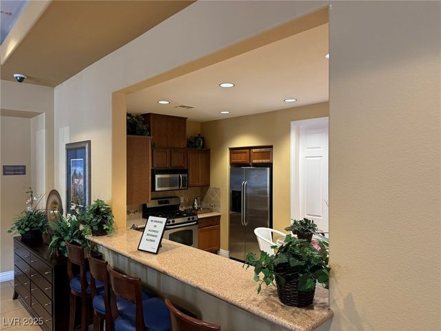 8409 Insignia Avenue 102, Las Vegas, NV 89178