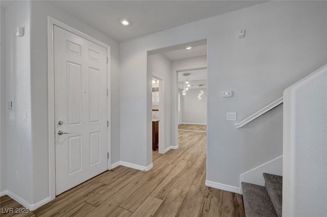 8409 Insignia Avenue 102, Las Vegas, NV 89178