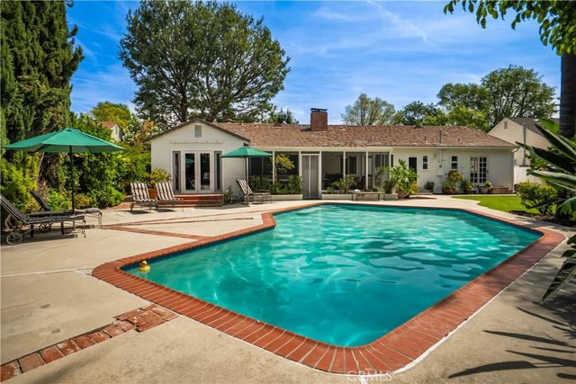6843 Chisholm, Van Nuys, CA 91406