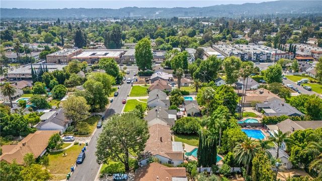6843 Chisholm, Van Nuys, CA 91406
