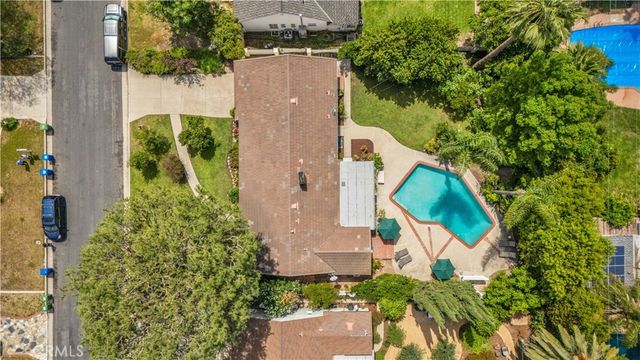6843 Chisholm, Van Nuys, CA 91406