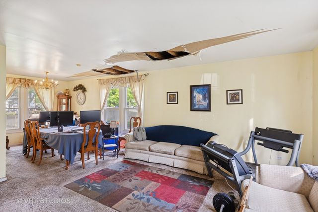 763 Blazing Star Trail, Cary, IL 60013