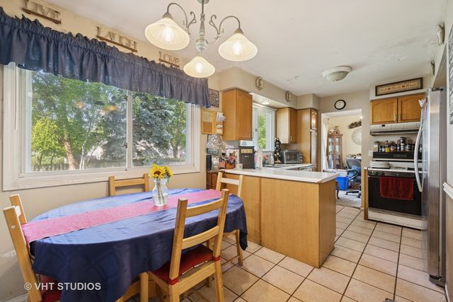 763 Blazing Star Trail, Cary, IL 60013