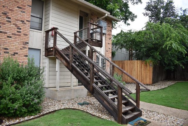 421 W San Antonio ST i 2, San Marcos, TX 78666