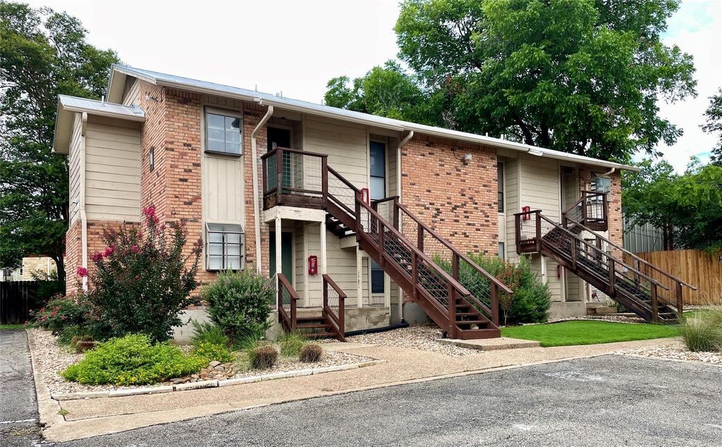 421 W San Antonio ST i 2, San Marcos, TX 78666