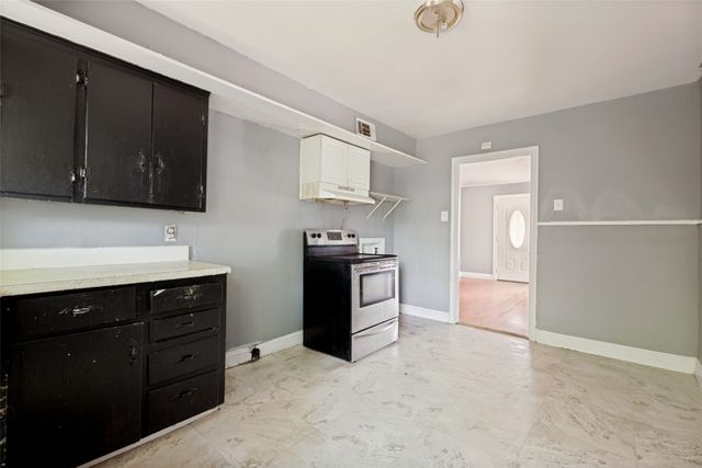 2351 Kingswood Drive, Dallas, TX 75228