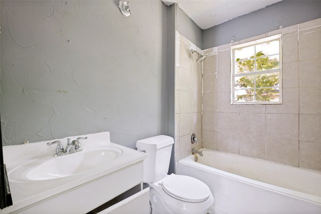 2351 Kingswood Drive, Dallas, TX 75228