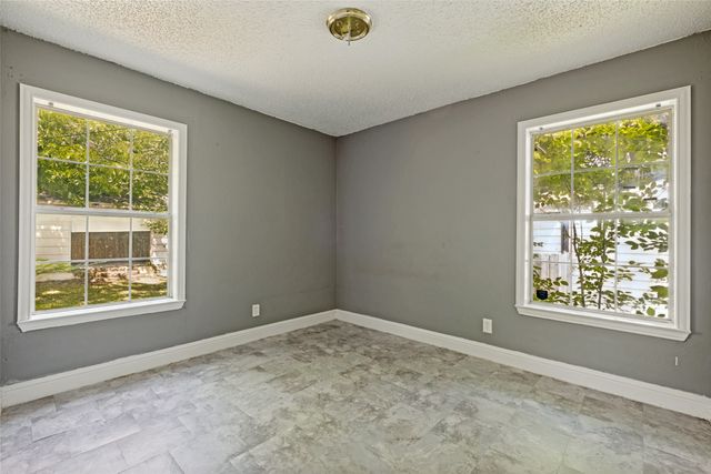 2351 Kingswood Drive, Dallas, TX 75228