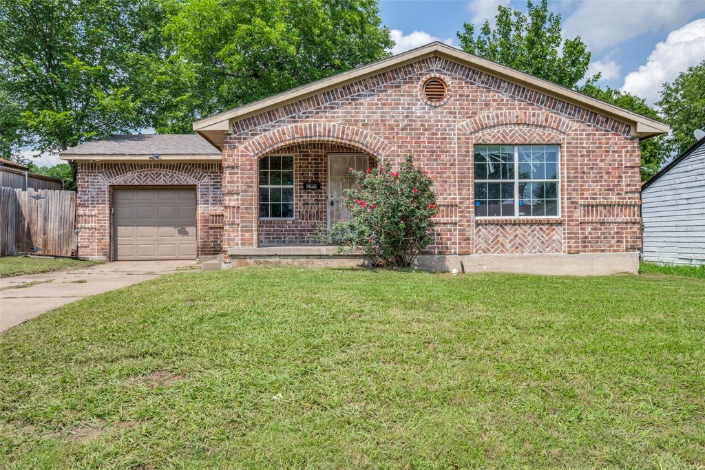 2351 Kingswood Drive, Dallas, TX 75228