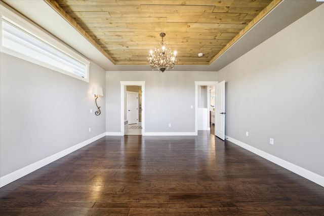 1898 W 52nd Ave, Kennewick, WA 99337