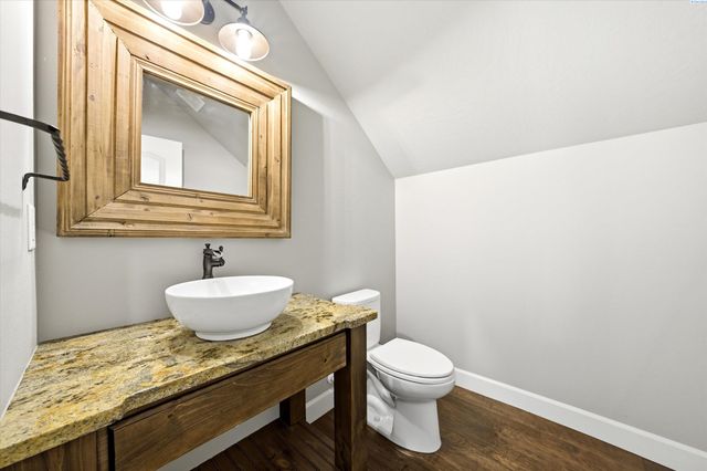 1898 W 52nd Ave, Kennewick, WA 99337