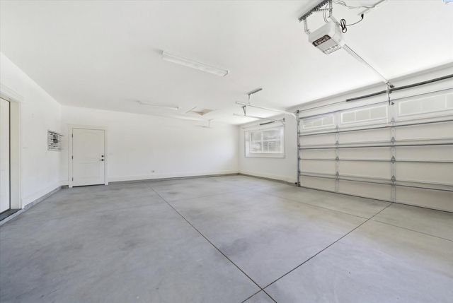 1898 W 52nd Ave, Kennewick, WA 99337