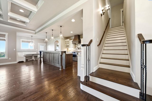 1898 W 52nd Ave, Kennewick, WA 99337