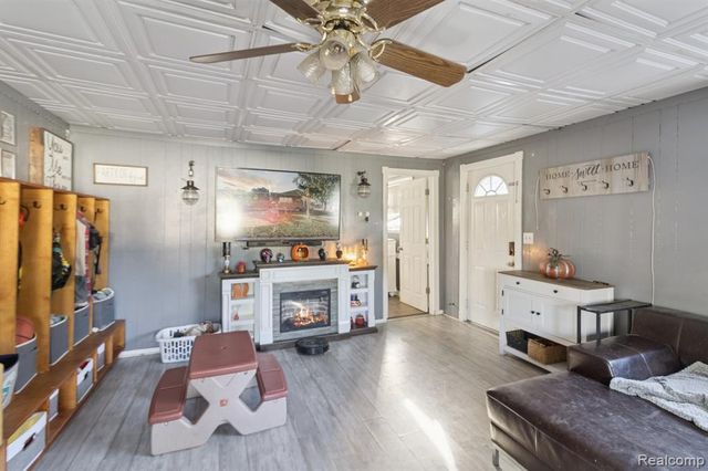 32155 Melton Street, Westland, MI 48186