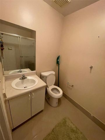 6976 SW 39th Street 205, Fort Lauderdale, FL 33314