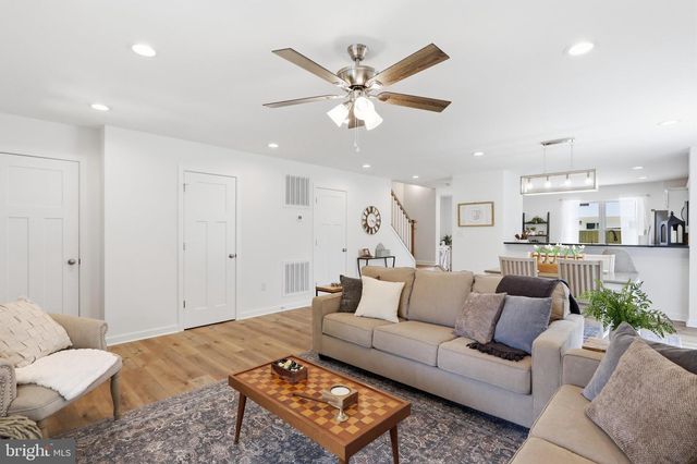 242 BLUE RIDGE AVE, Front Royal, VA 22630