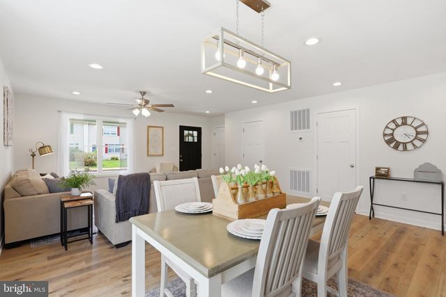 242 BLUE RIDGE AVE, Front Royal, VA 22630