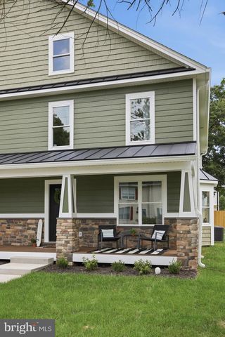 242 BLUE RIDGE AVE, Front Royal, VA 22630