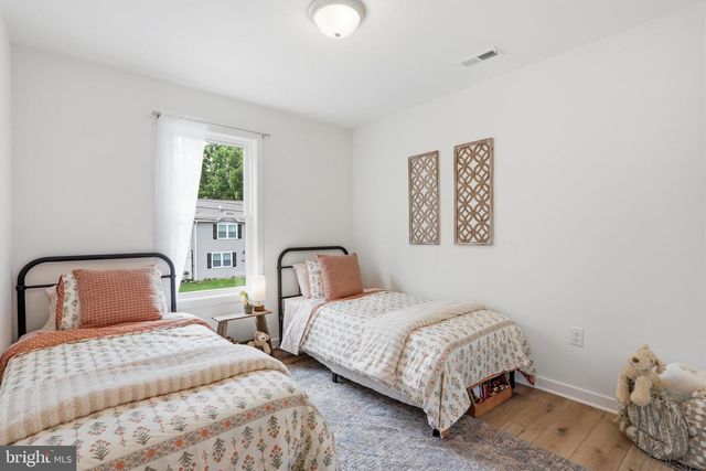 242 BLUE RIDGE AVE, Front Royal, VA 22630