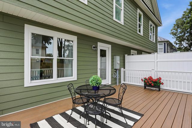 242 BLUE RIDGE AVE, Front Royal, VA 22630