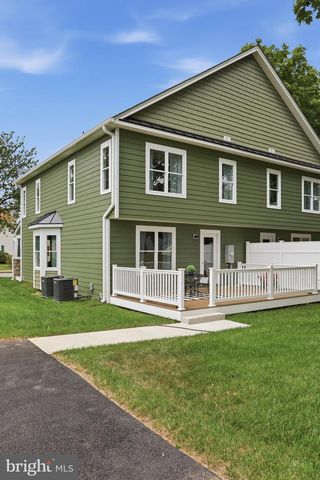 242 BLUE RIDGE AVE, Front Royal, VA 22630