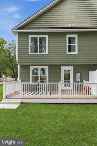 242 BLUE RIDGE AVE, Front Royal, VA 22630