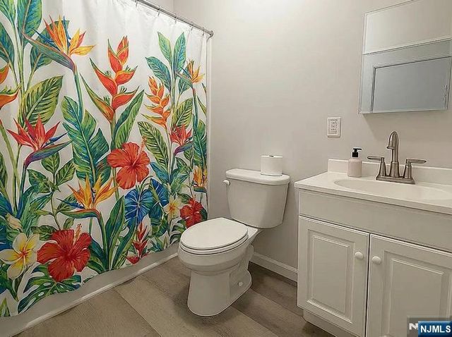 512 Monastery Place 3, Union City, NJ 07087