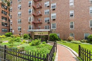 804 Bronx River 3E, Bronxville, NY 10708