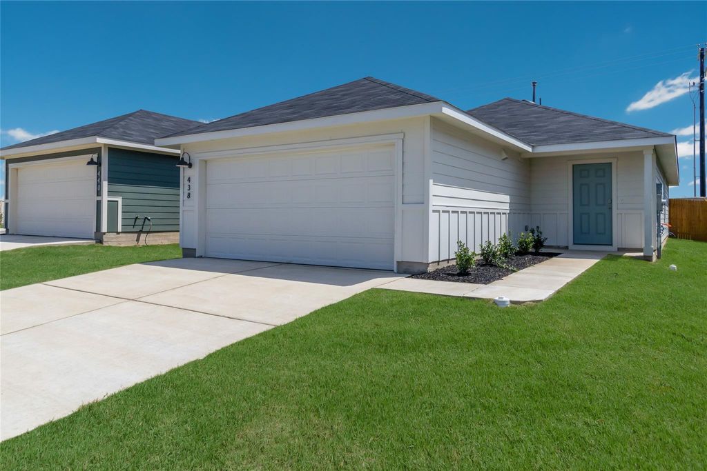 433 Sandringham LOOP, Uhland, TX 78640