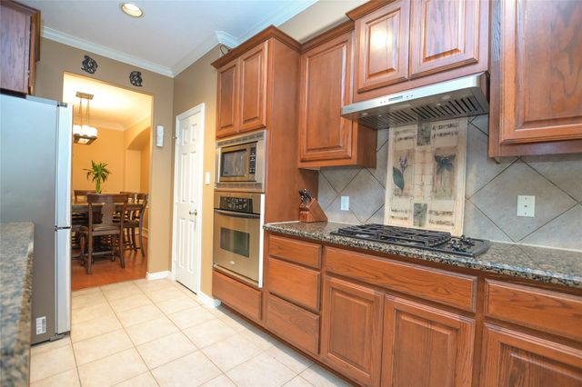 1375 Ella Place, Houston, TX 77008