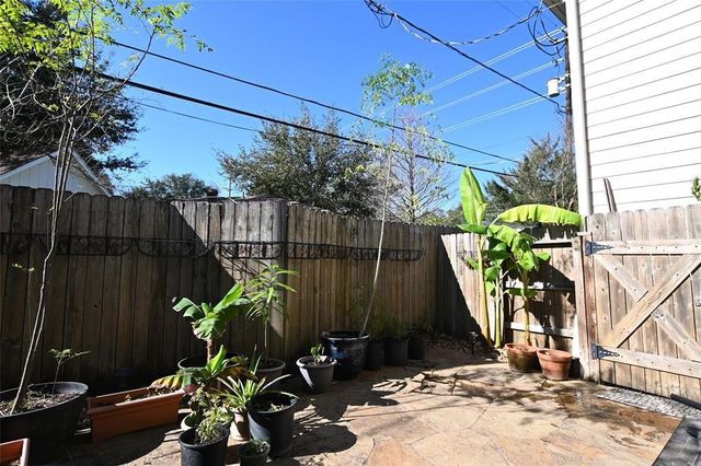 1375 Ella Place, Houston, TX 77008